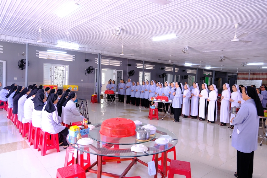 Xuân sum vầy - Tết đong đầy
