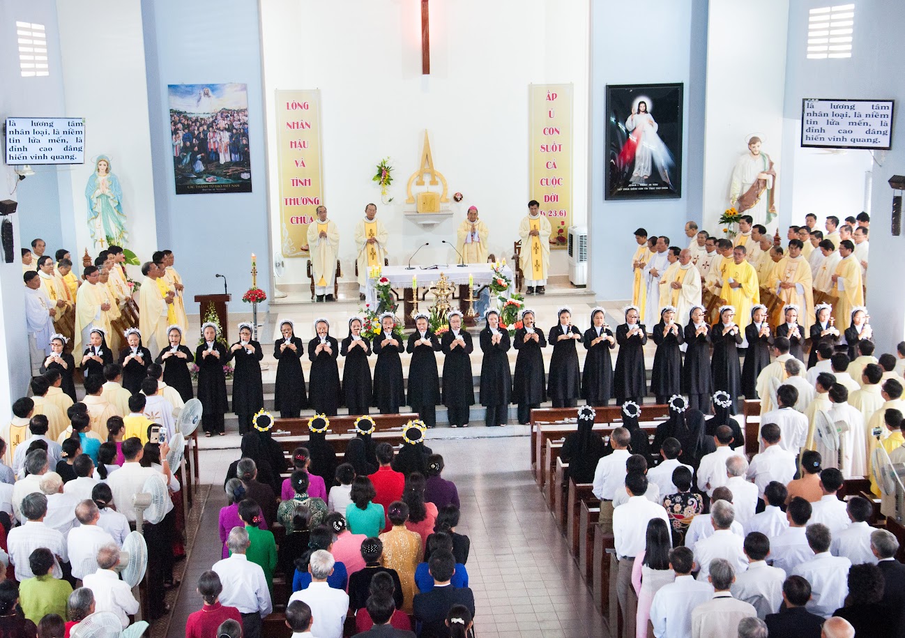 Hồng Ân Vĩnh Khấn, Ngân Khánh và Kim Khánh Khấn Dòng 2018