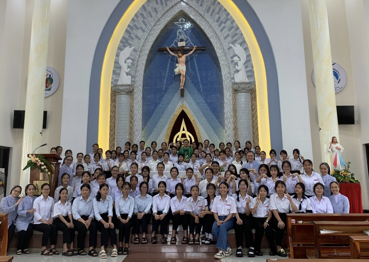 TRỞ NÊN VĨ ĐẠI TỪ NHỮNG ĐIỀU BÉ NHỎ